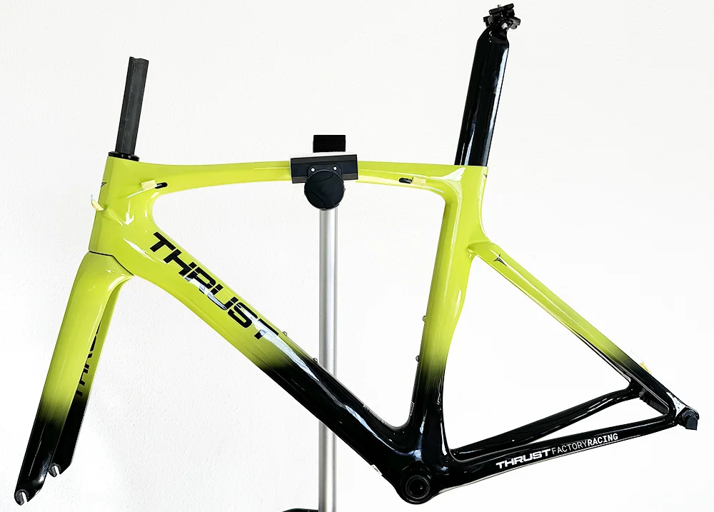 ship from spain THRUST T1000 Carbon Road Bike Carbon Fiber Frame Bicycle 700C Wheel Bicycle Accessories Di2 And Mechanical