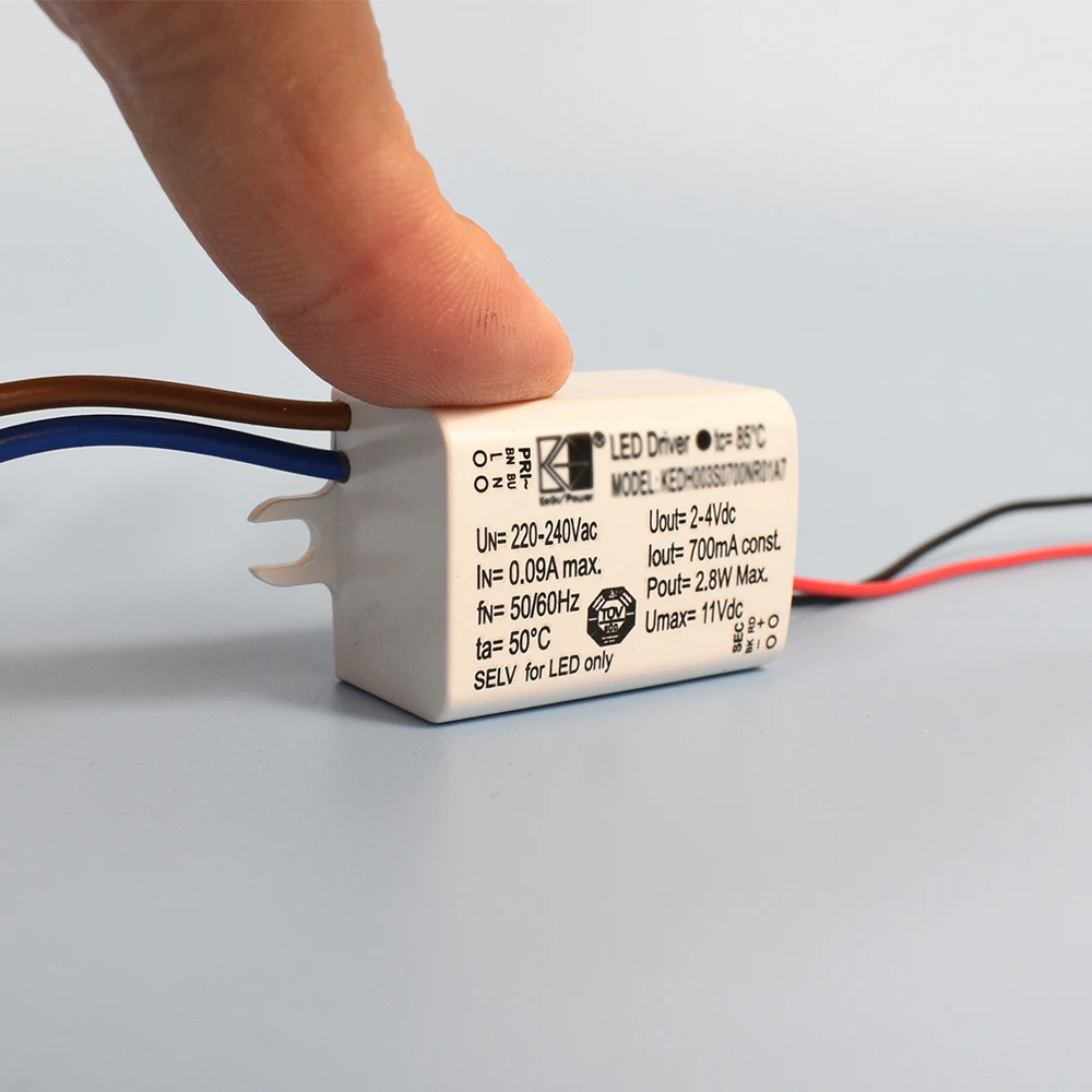 Controlador de lámpara de corriente constante de 700mA, 2V-4V 5V-9V, Mini convertidor de AC-DC de potencia de luz de 300mA, transformador pequeño