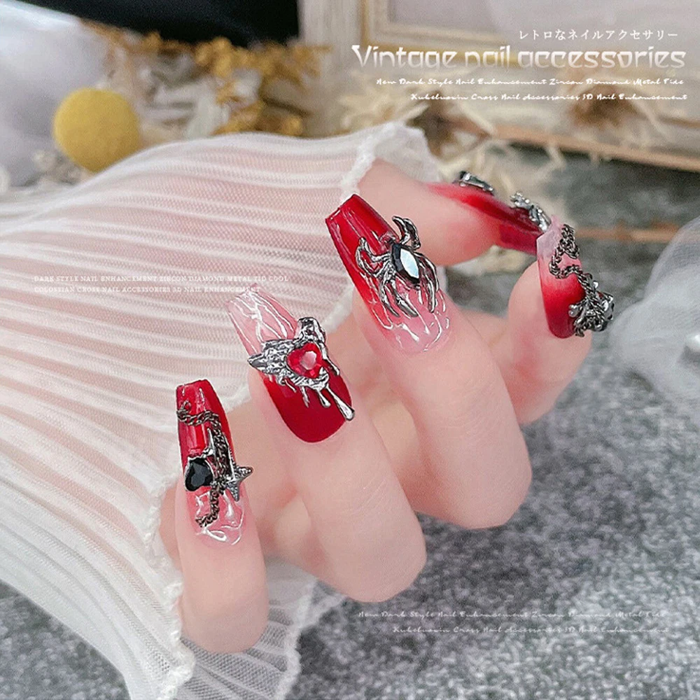 10 Stück Spinne Halloween Nail Art Charms 3D-Metalllegierung Vintage Punk Cross Herz Nagel Strass Schmuck DIY Maniküre Zubehör