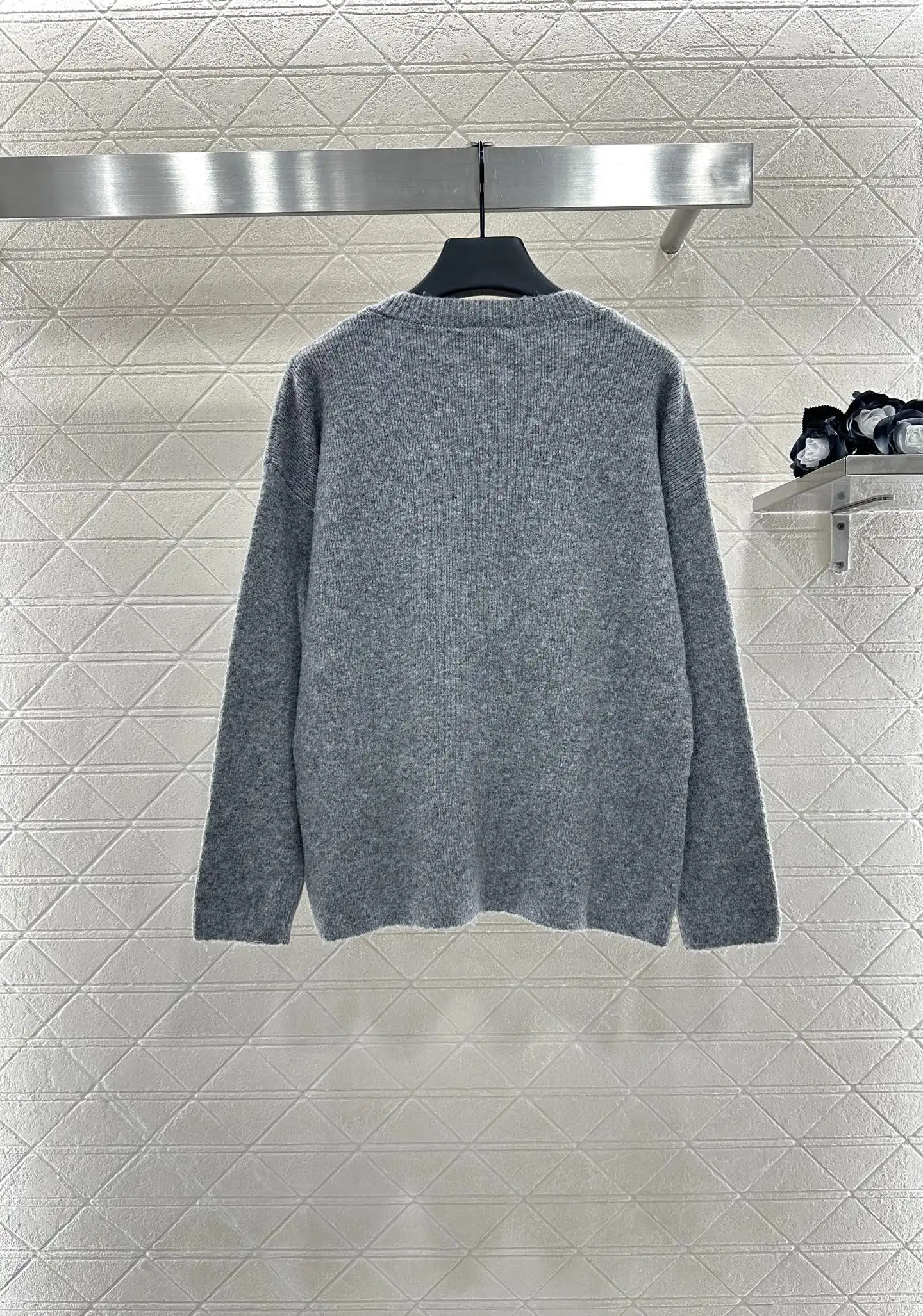 

Женская одежда ранней осени 2025 года, вязаный шерстяной материал, вязаный пуловер, комплекты топов и брюк, футболки и блузки с графическим рисунком