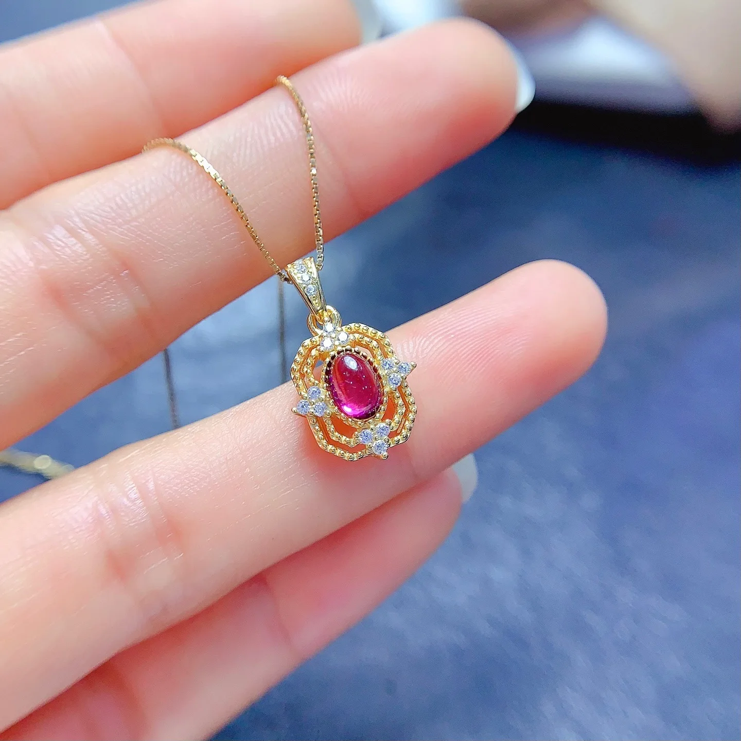 KJJEAXCMY Girls' Natural 6x4mm Egg Faced Garnet Necklace Pendant Ring Earnail Set 925 Pure Silver Plated Gold Christmas Gift