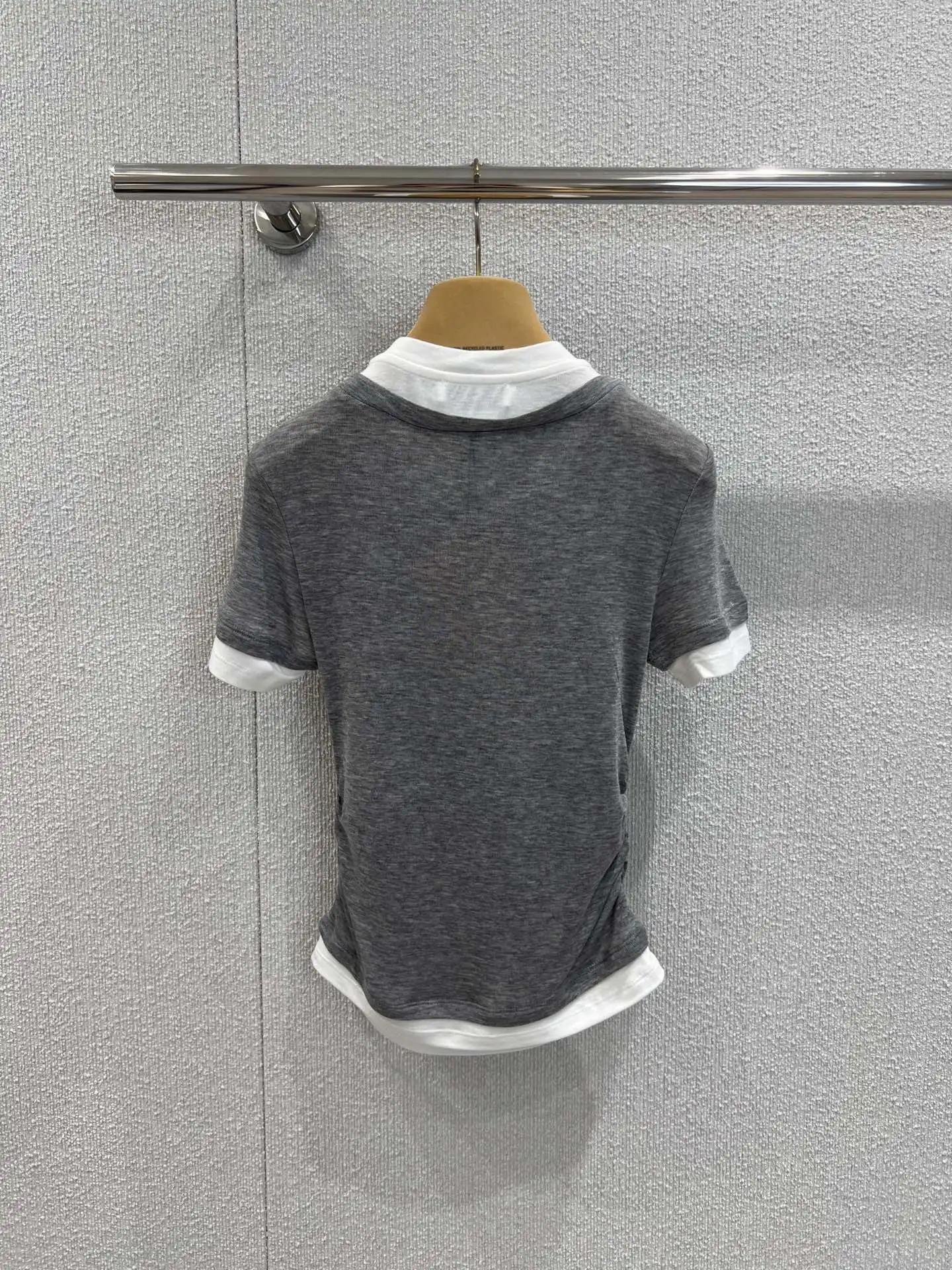 

Women's Mock Neck Slim Fit T-Shirt Micro-Diamond Contrast Collar Detail, Stretch Cotton Blend Breathable Short Sleeve Top 2025
