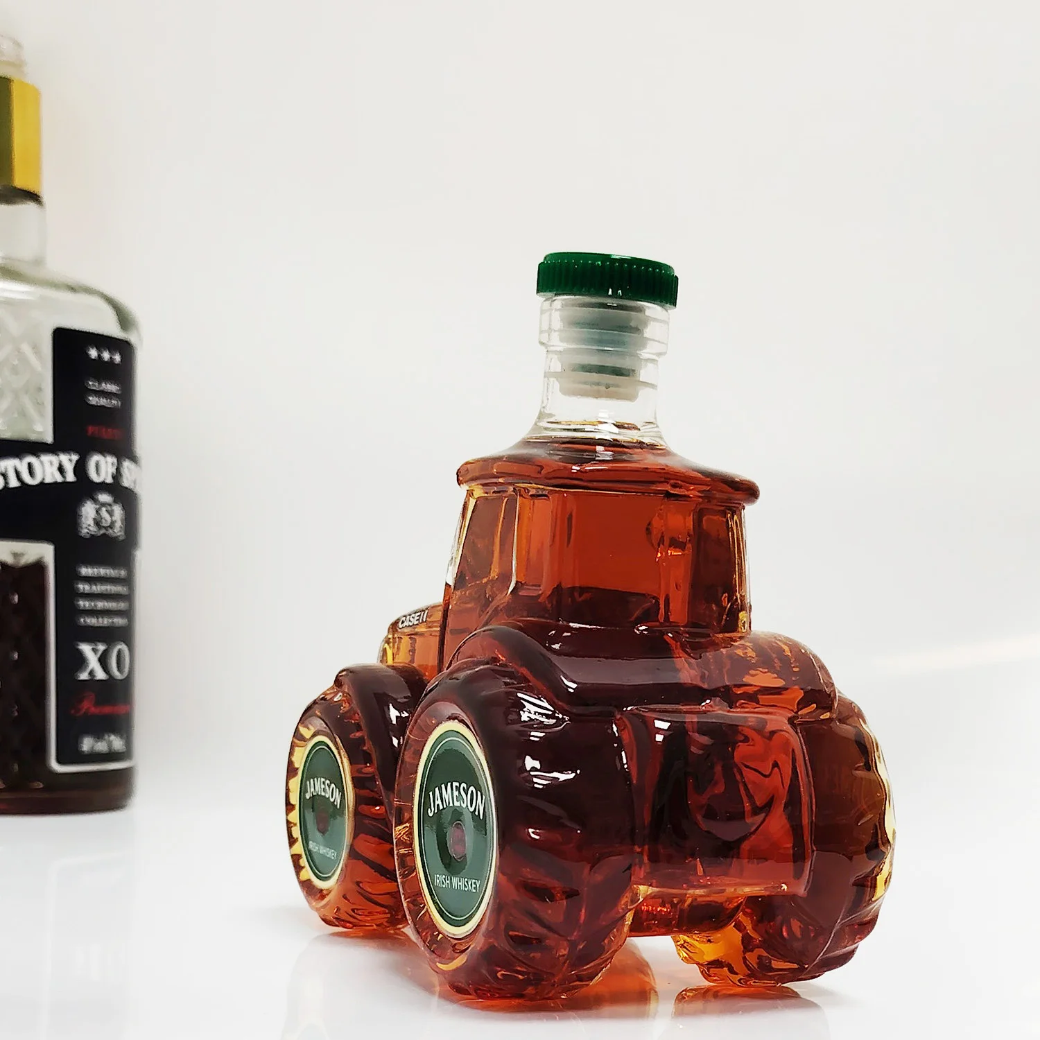 Étui IH édition collector bouteille de whisky Farmall 100Th anniversaire étui de bouteille de whisky édition collector IH décanteur de whisky