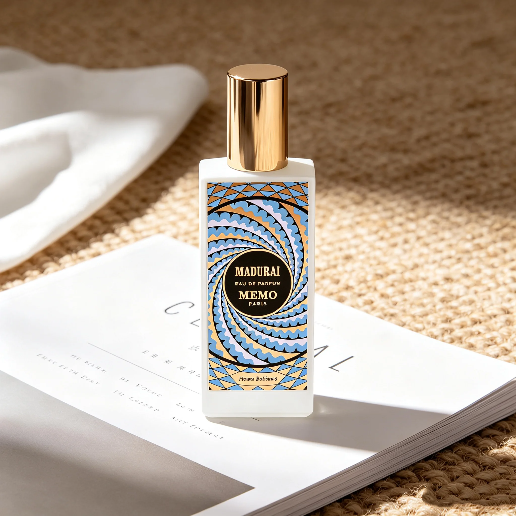 MEMO MADURAI Eau De Parfum – Fragancia Unisex de Lujo Inspirada en el Mercado de Especias Florales de la India, con Sándalo Cálido, Especias Ricas, Almizcle Cremoso y Acordeos Florales Exóticos, Perfume Artístico de Nicho de Larga Duración con un Profundo Carácter Oriental Cultural.