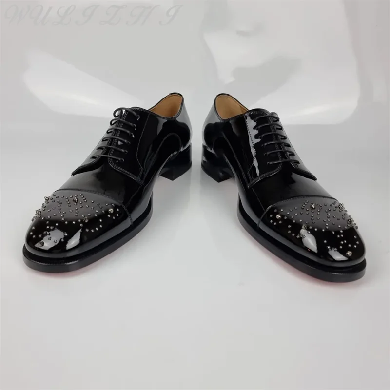 Zapatos formales de charol con tachuelas negras para hombre, zapatos Derby de negocios de lujo con cordones, cómodos, hechos a mano, Oxford, zapatos formales de boda