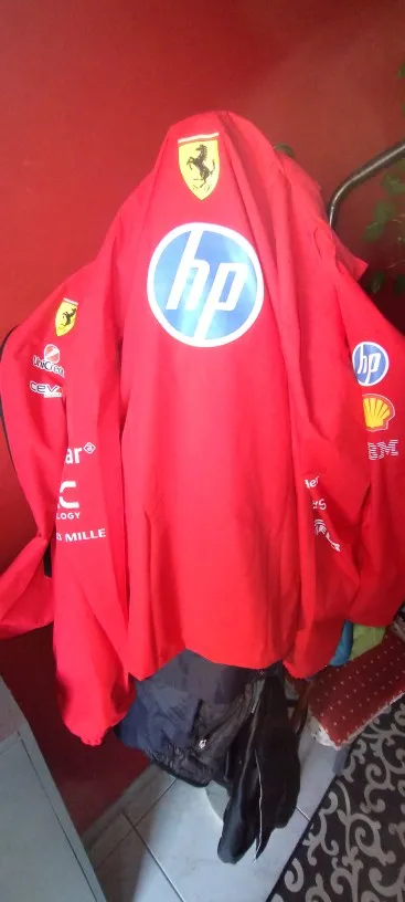 Scuderia Ferrari 2026 Charles Leclerc Hamilton Schumacher Jacket, Outdoor MOTO Windproof Jacket, Men's and Women's Fan Jackets photo review
