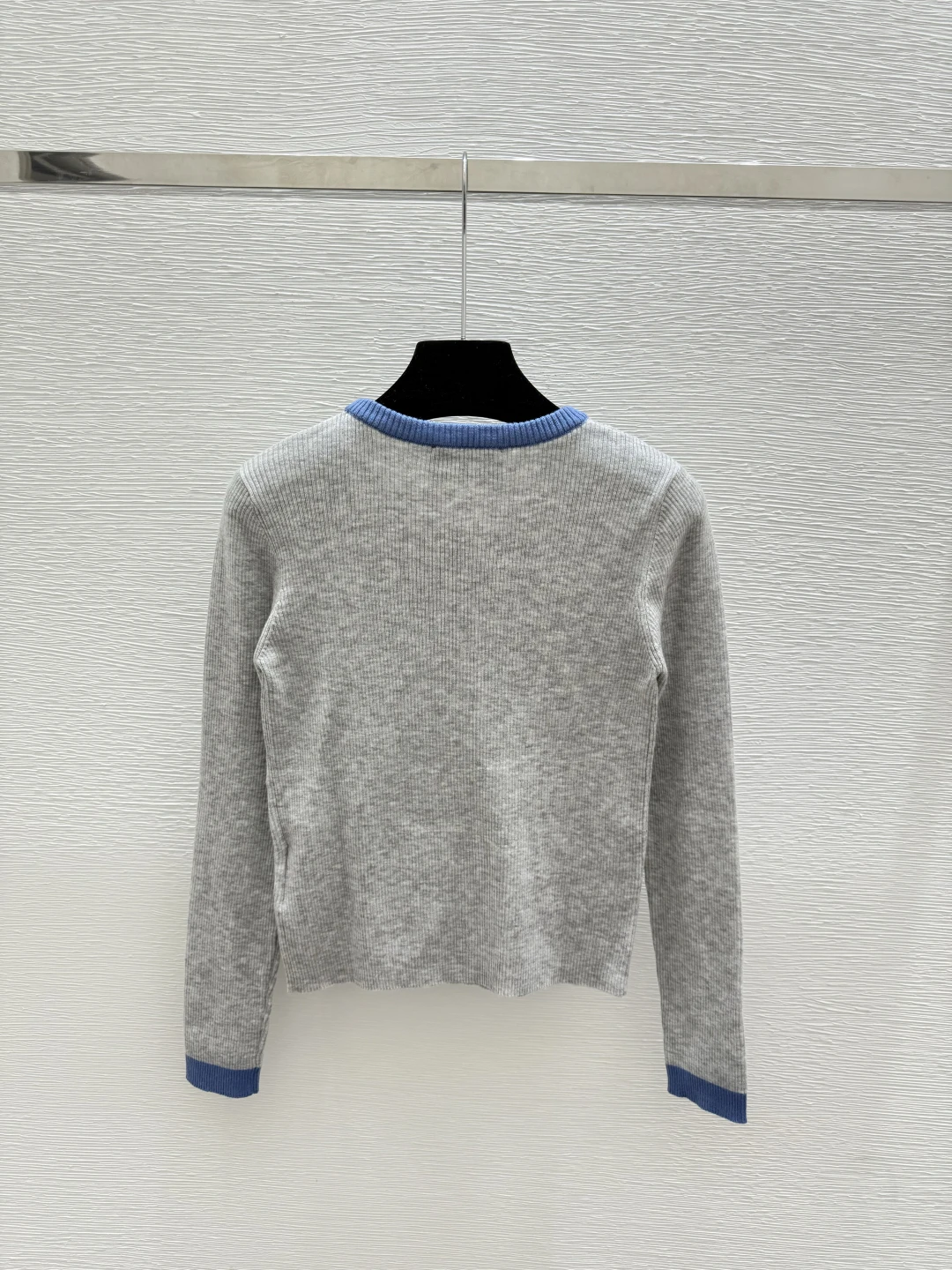 

25 Autumn New Round Neck Simple Comfortable Color Matching T-shirt