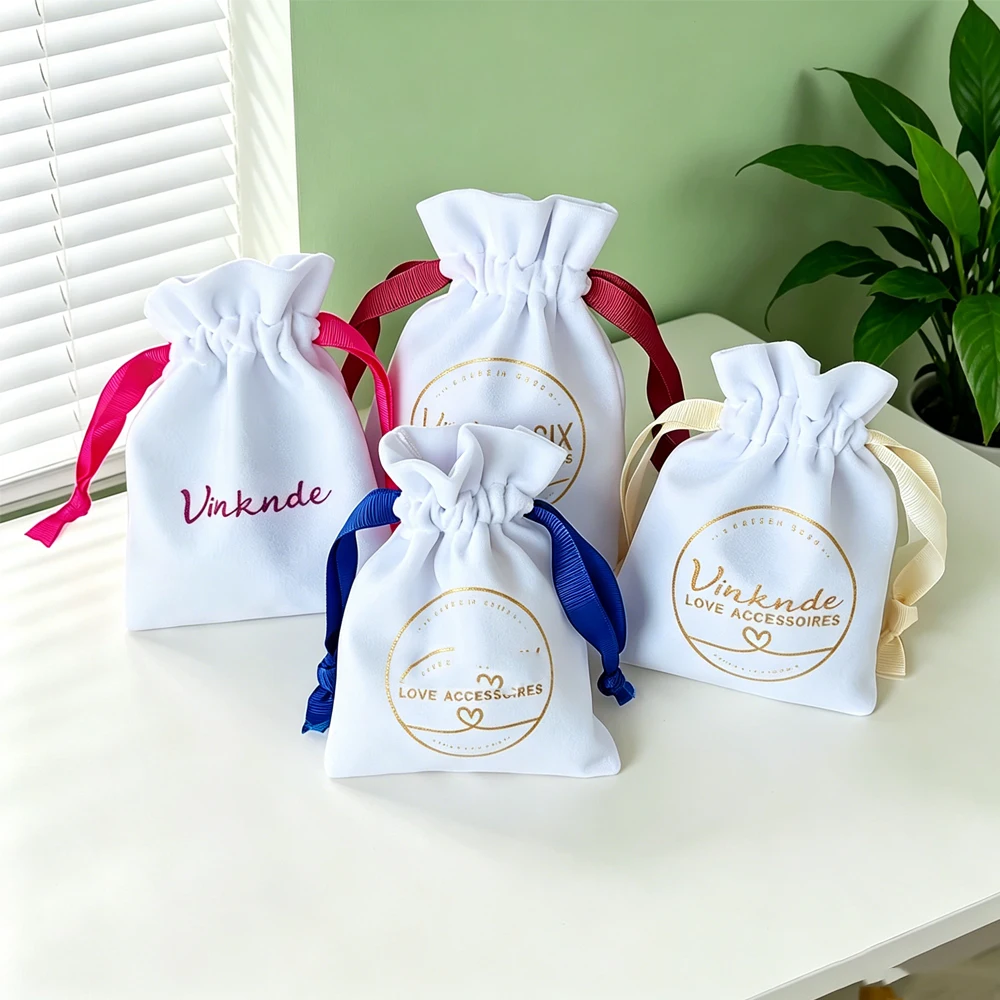 

Custom Logo White Velvet Bag Drawstring Jewelry Pouch Perfume Earrings Cosmetic Watch Rings Bags Wedding Party Candy Packaging