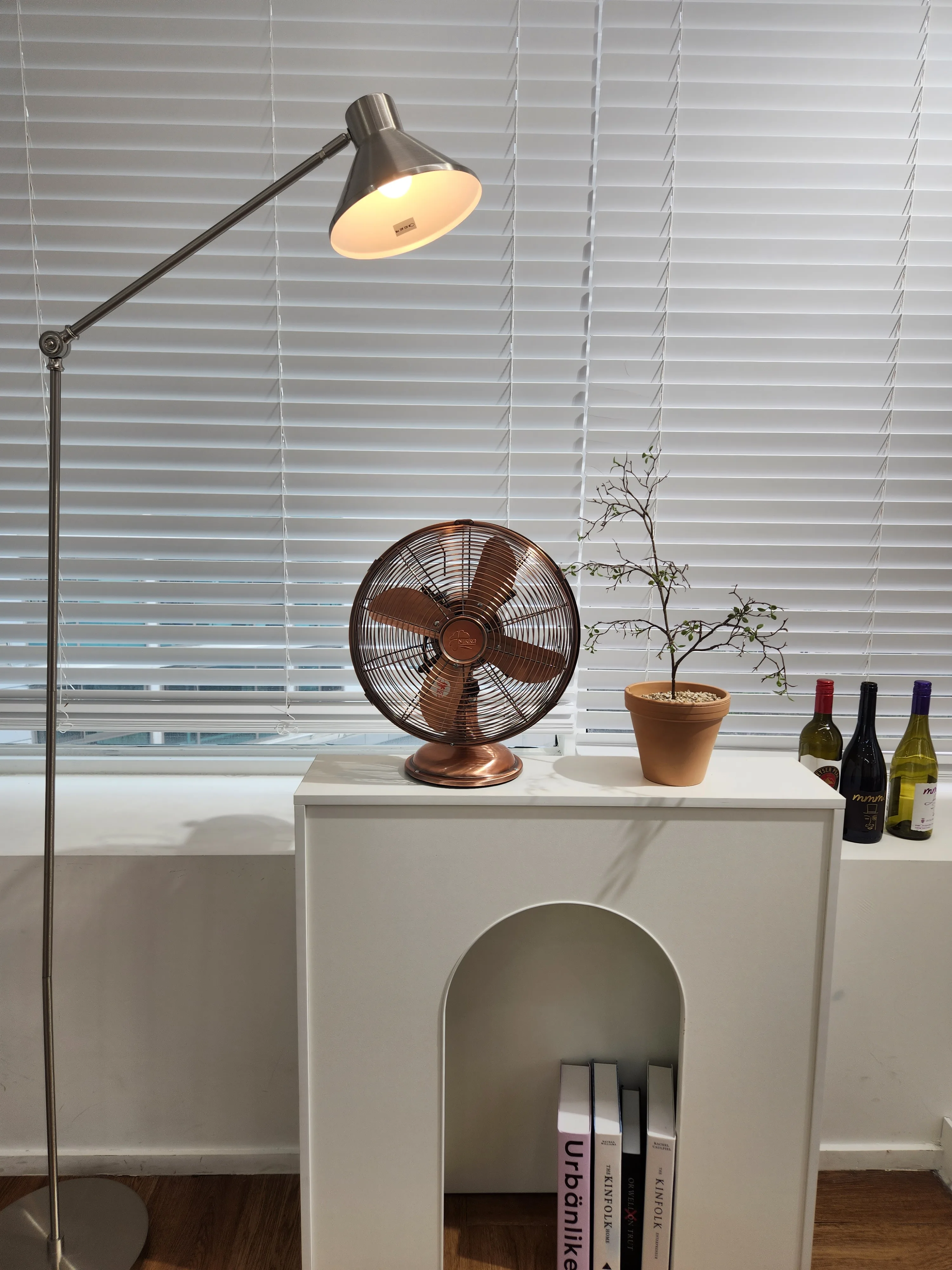 نيكو مروحة معدنية برونزية نحاسية منضدية تصميم داخلي ديكور ريترو نيوترو مروحة جميلة للمنزل مكتب متجر Insta Sensitive Nkf-1213B