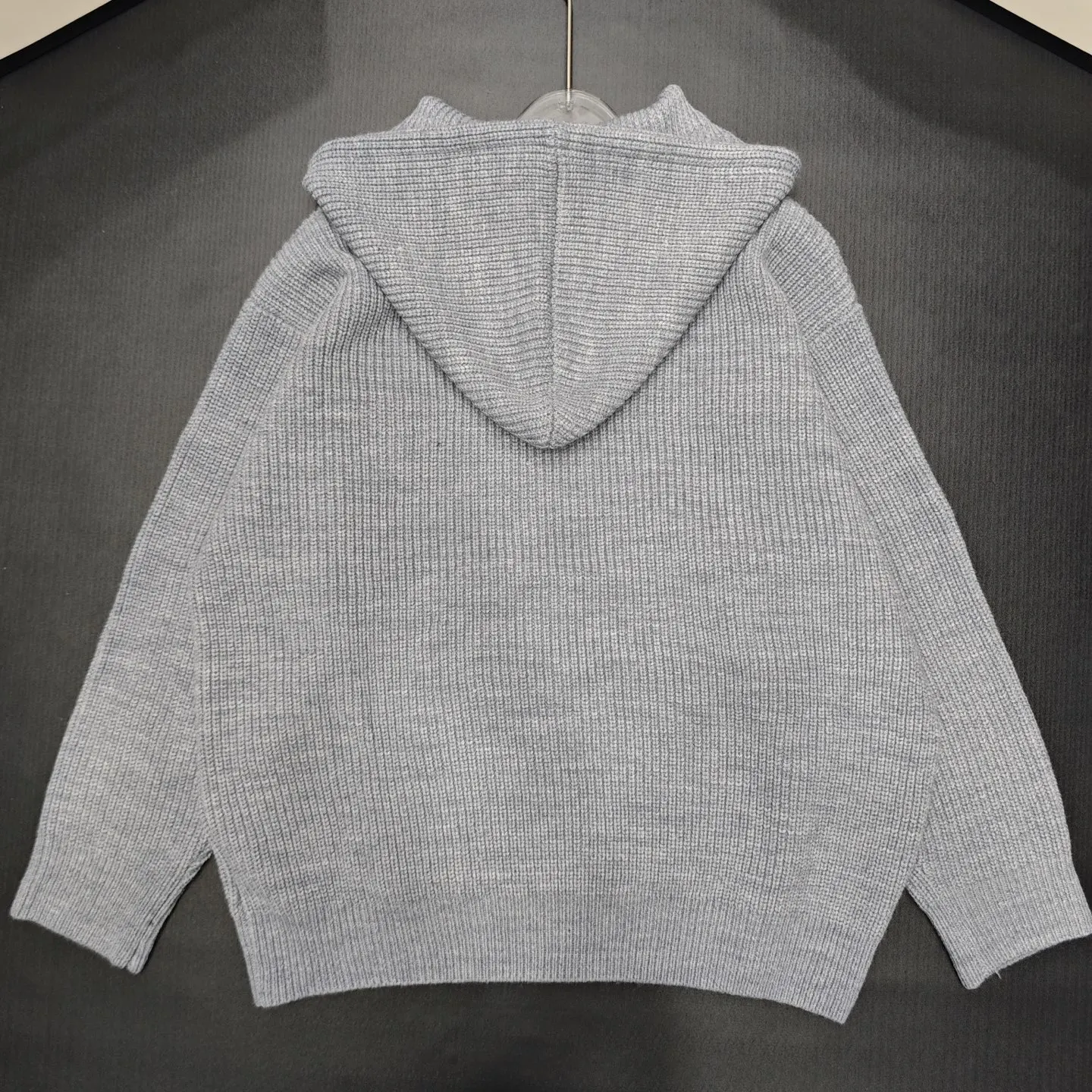 

2025 Высококачественная весенне-осенняя женская карманная куртка с капюшоном и длинным рукавом HL139