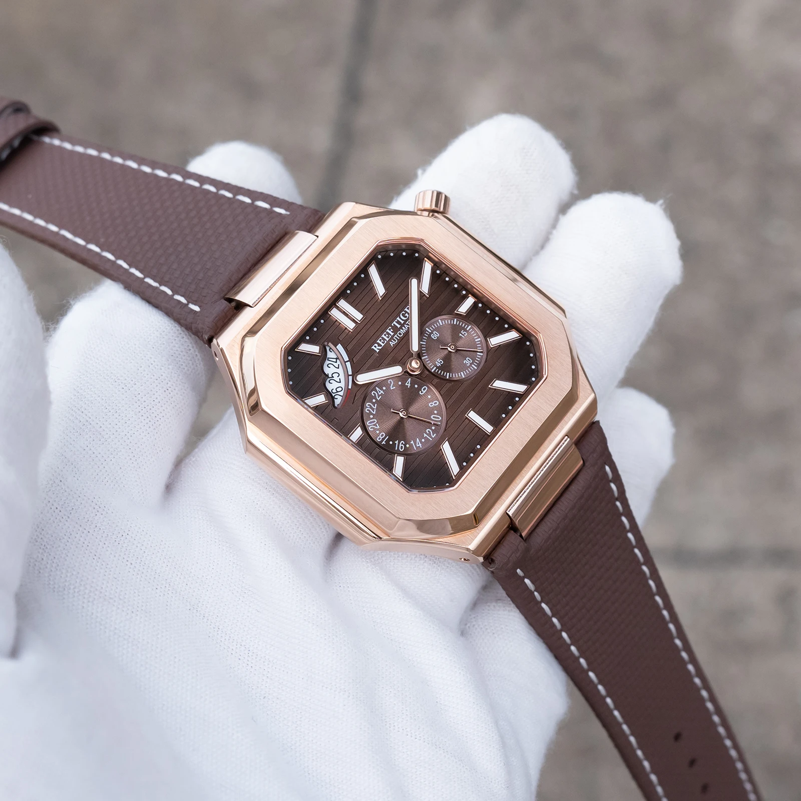 ساعة ريف تايجر بمينا بني وذهبي وردي من الجلد المربع - ساعة ميكانيكية مضيئة متعددة الوظائف مقاومة للماء مع تاريخ RGA20S9