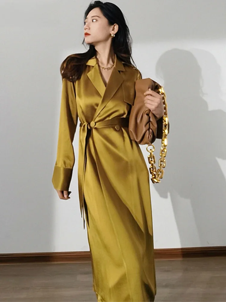 Lautaro Lente Herfst Lange Zachte Luxe Elegante Flowy Satijn Acetaat Trenchcoat Voor Vrouwen Hoge Kwaliteit Chic Britse Mode 2022 - afbeelding 2