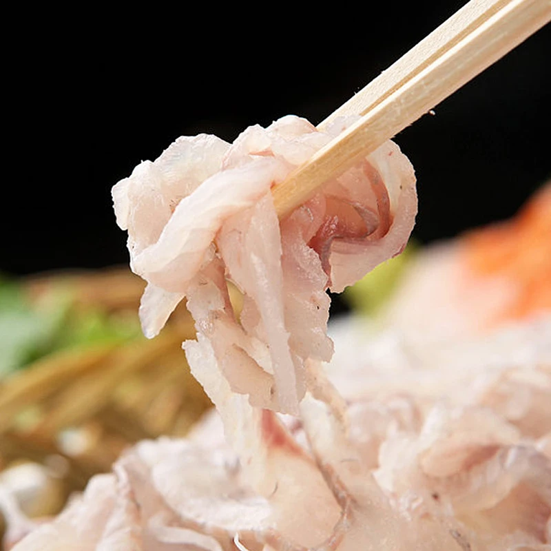 شريحة مستديرة لساق السندو المنزلية ، نمر نيء شرائح ، سمك سمكة سيكوشي نيئة ، في يوم العمل ، * * g