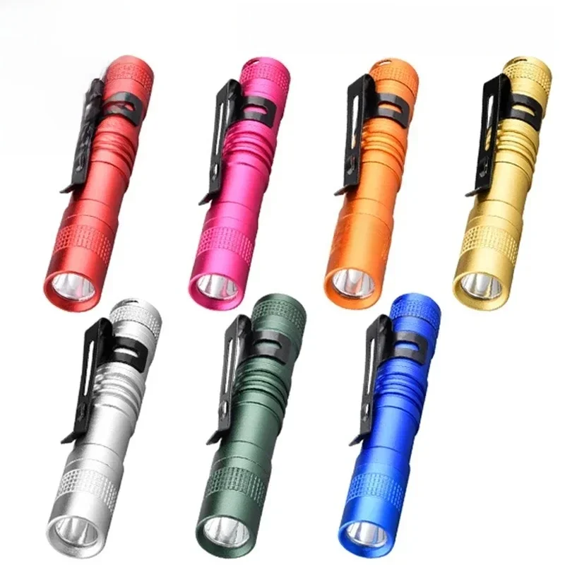 Mała mini latarka LED Ręczna latarka w kształcie długopisu Latarka taktyczna Latarka kieszonkowa PenLight z klipsem Latarka w kształcie długopisu Led — zdjęcie 2