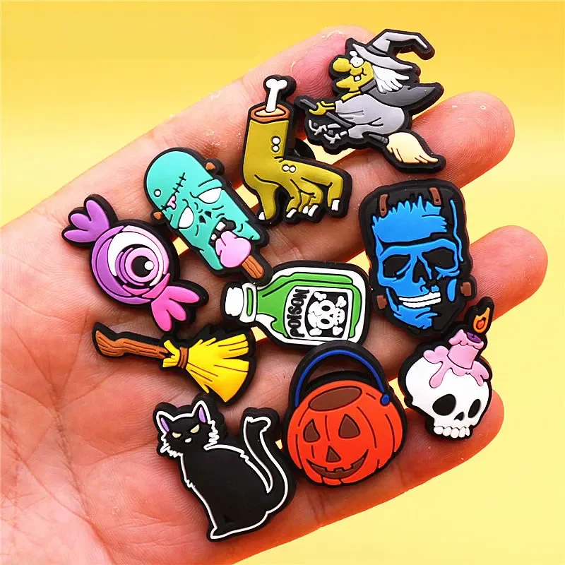 Breloques de Chaussures en PVC de Style Halloween, Décorations d'Horreur, Démon, Sorcière, Fantôme, Accessoires, Sandales Magiques Maléfiques, 1 Pièce, Structure U523