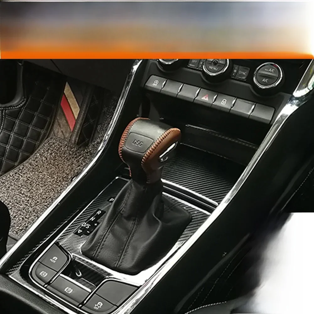 Naklejka wewnętrzna samochodu Folia ochronna skrzyni biegów dla Skoda Kodiaq 2017-2021 Naklejka na panel szyby samochodowej Włókno węglowe czarne — zdjęcie 2