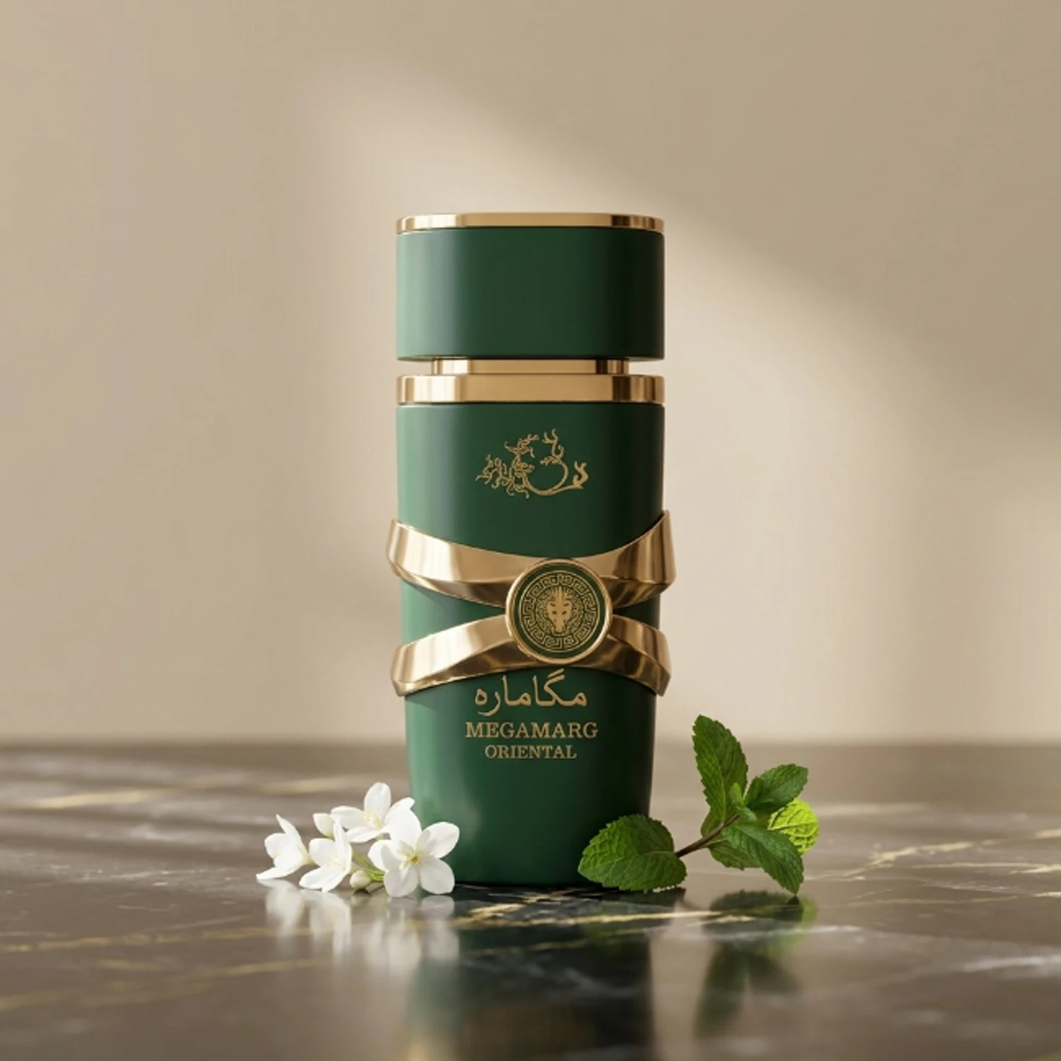 Esta fragancia Verde Árabe (Unisex, Menta, Amaderada, Ámbar, Larga Duración, 100 ml) tiene un rico estilo olfativo de Oriente Medio o árabe.