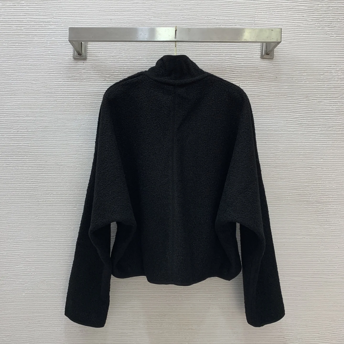 

2025 Autumn and Winter Fashion New Women's Teddy Plush Loose Coat Leather Placket Versatile Bat Sleeve Shawl Coat