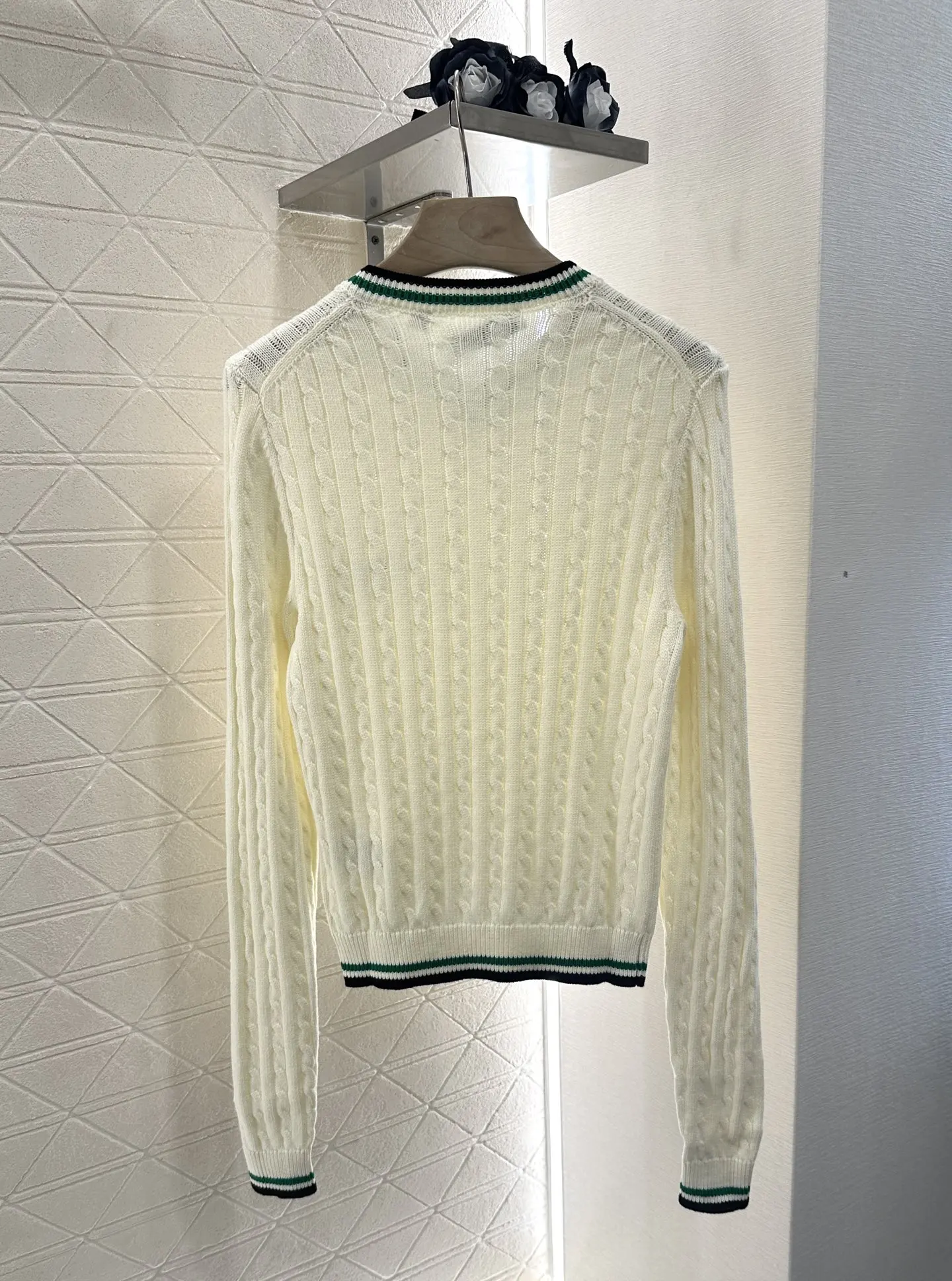 

25 New V-neck Striped Hemmed Hemp Pattern Full Stretch Casual Comfortable Pullover Top