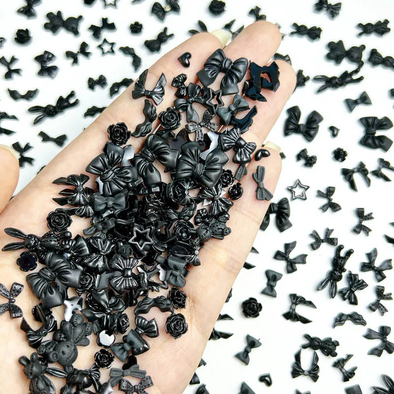 30 Stück Süße Coole Schwarze Serie Gemischte Nagel-Charms Dunkle Rose Schleife Stern Trendige Artikel-Set für Nail Art Verzierungen