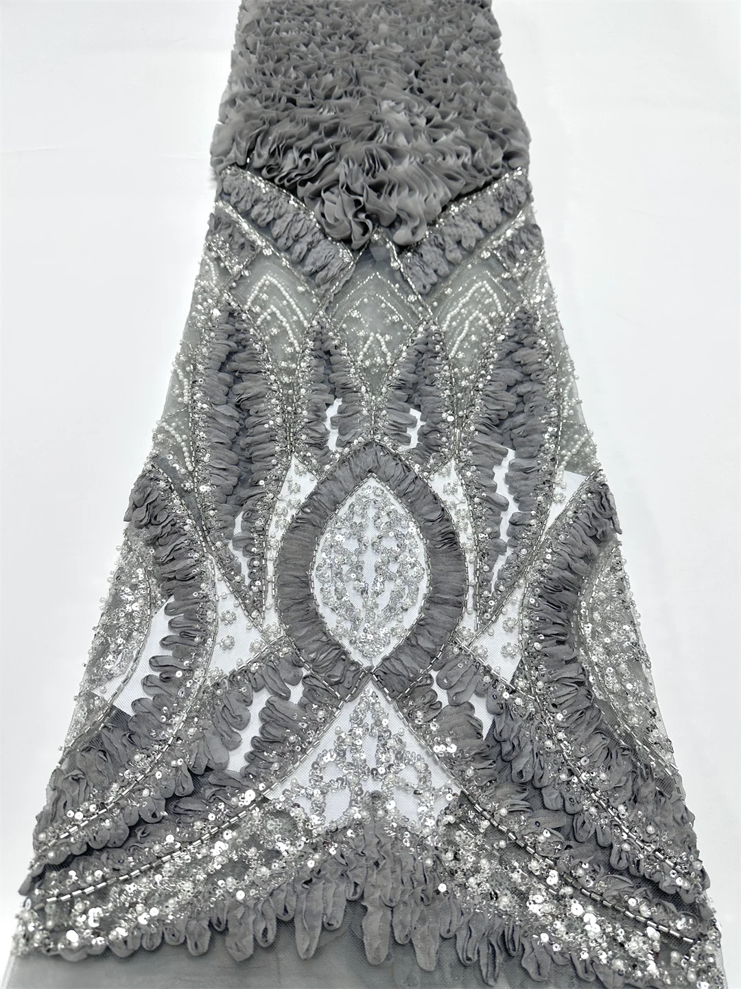 

Африканский французский тюль, кружевная ткань, 2025 г., расшитая бисером и блестками, вышитая нигерийская сетчатая ткань для шитья свадебного платья, 5 ярдов