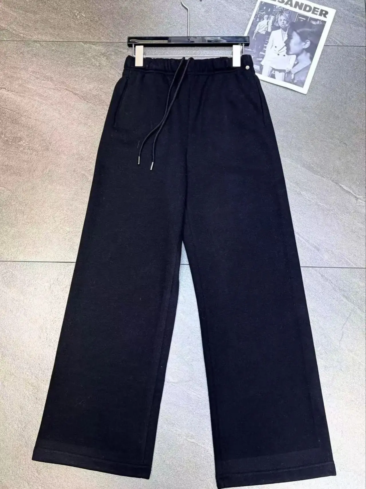 秋冬の女性用ミニマリストストレートパンツ