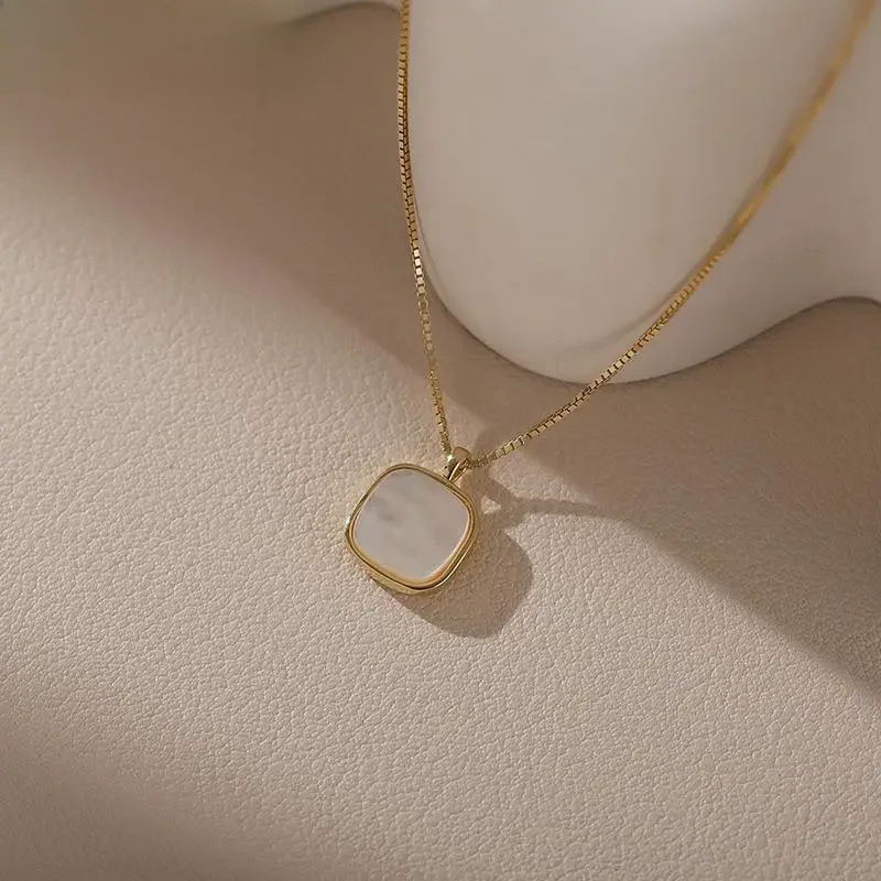 ANENJERY Srebrny kwadratowy naszyjnik z fritillary dla kobiet Prosty temperament Ins Chain Niche Jewelry — zdjęcie 2