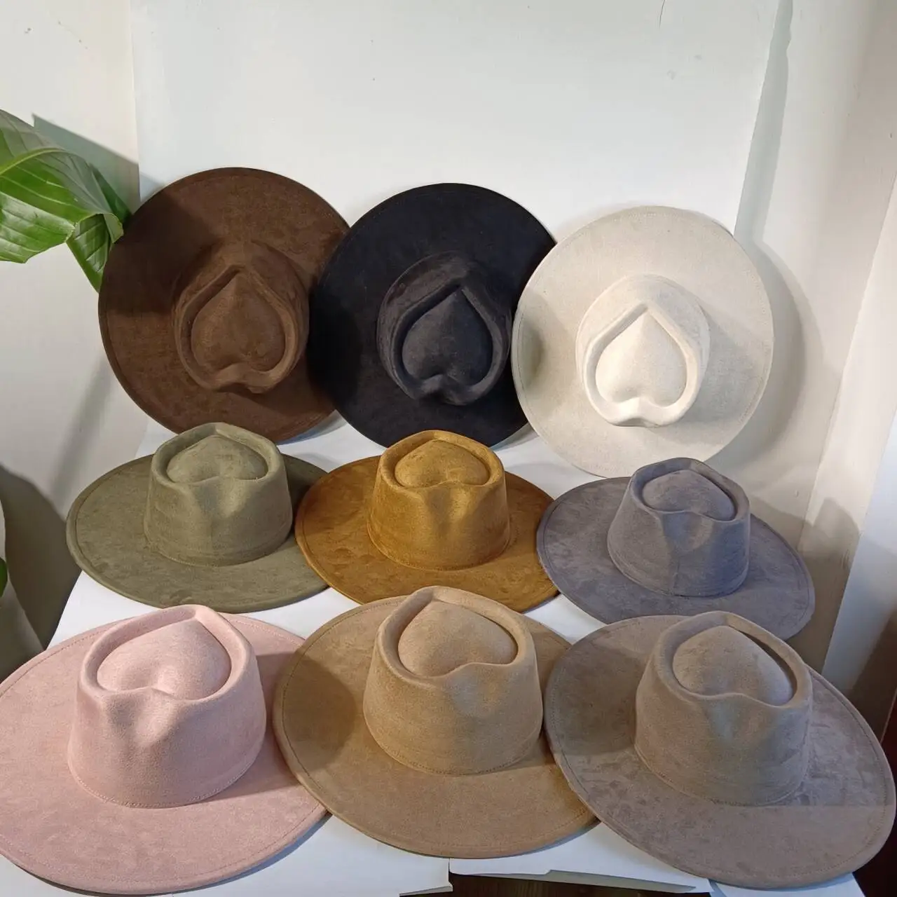 

Мужская веганская замшевая шляпа, женская шляпа с широкими полями и гравировкой логотипа в форме сердца, подходящая для пирографии, роскошные шляпы для женщин.
