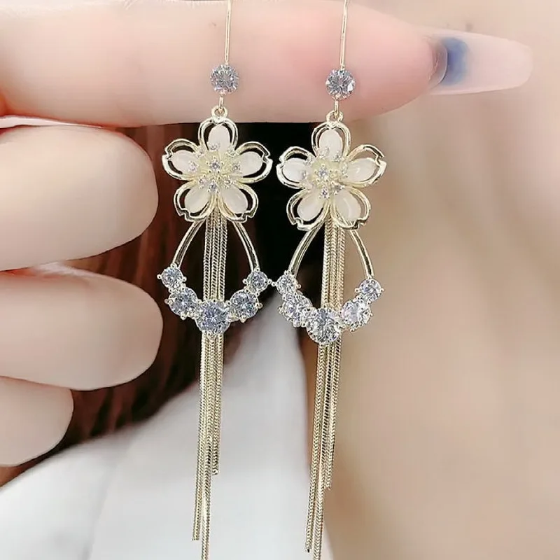 Exquisite Perlenmond-Asymmetrische Wassertropfen-Ohrringe für Frauen, Koreanische Mode Schmetterling Blumen Zirkon Ohrringe Hochzeitsschmuck – Detail 7