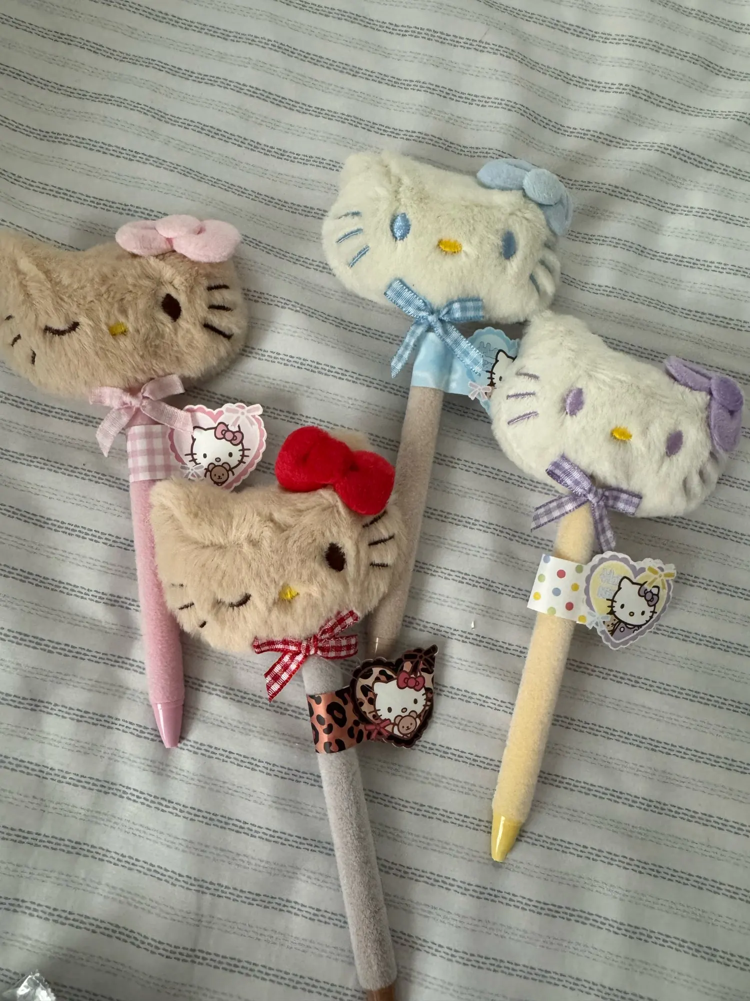 Kawaii Sanrio Hello Kitty Plush Doll Pen Creative Black Ballpoint Pen Cute Anime Stationery Student School Supplies Girls Gift photo review