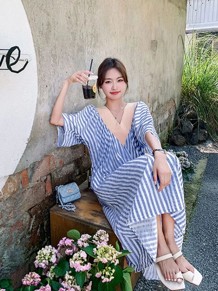 Fashion Loose V-Neck Spliced Folds Vestidos Striped Casual Dresses Women's Clothing Summer New Oversized All-match Midi Dress