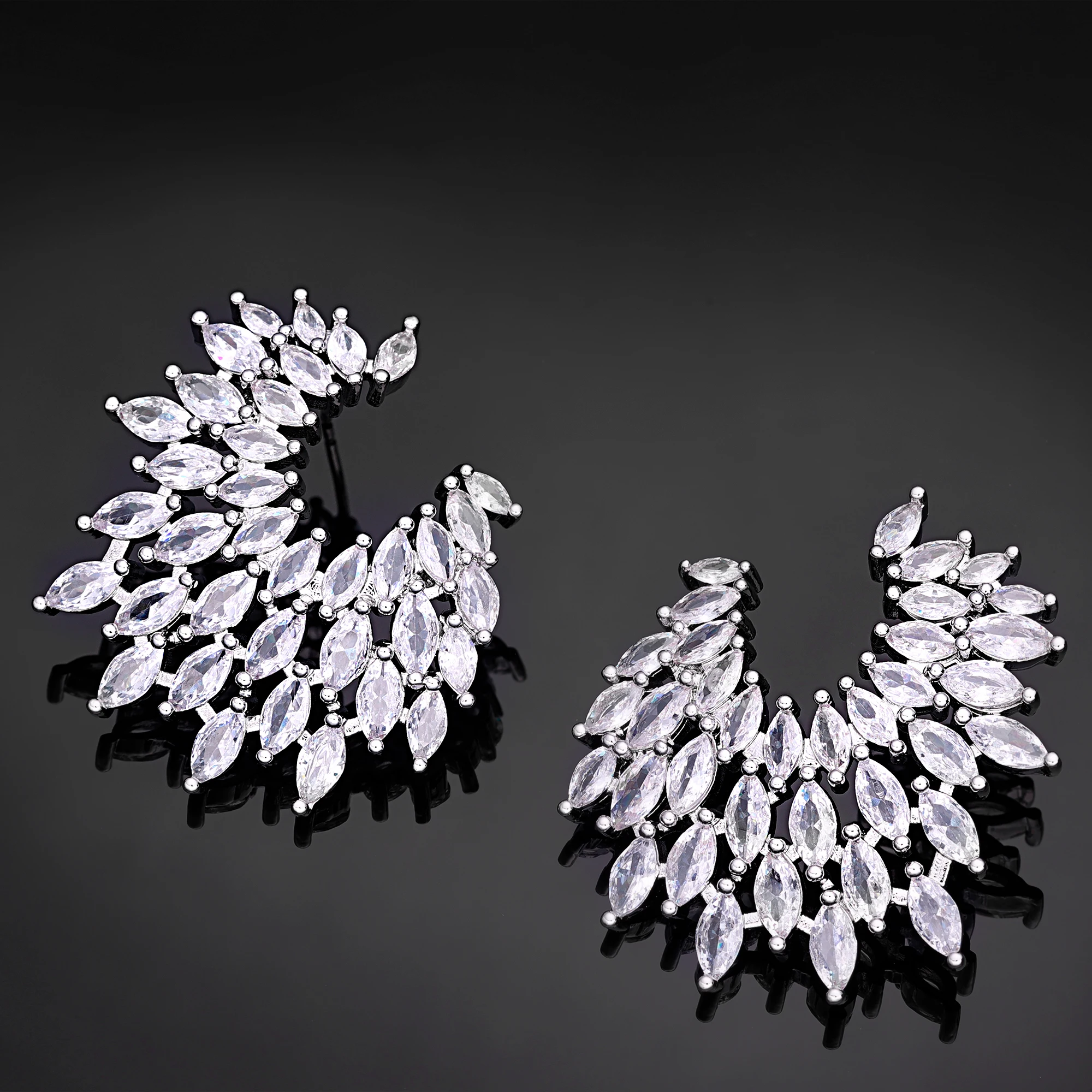 

Новинка 2023 года, 2 предмета, ожерелье с каплями воды из кубического циркония, серьги, свадебные украшения, роскошный комплект ювелирных изделий для вечеринки