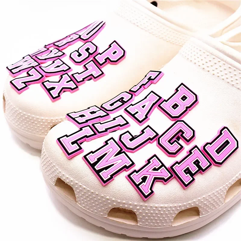 Breloques de chaussures avec lettres roses, 1 pièce, accessoires, sandales, décorations de chaussures, épingles en jean, Badge unisexe, cadeaux de fête, livraison directe, vente unique