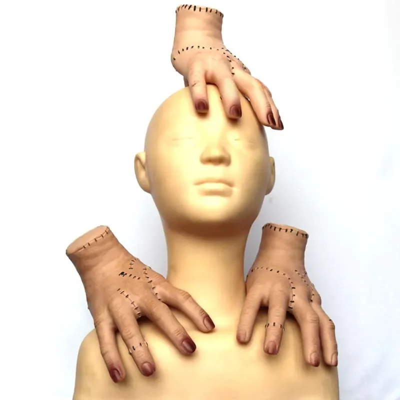 Figurine en PVC de la famille addam du mercredi, ornement mains cassées, artisanat de bureau, accessoires de décoration pour fête d'halloween sur le terreur