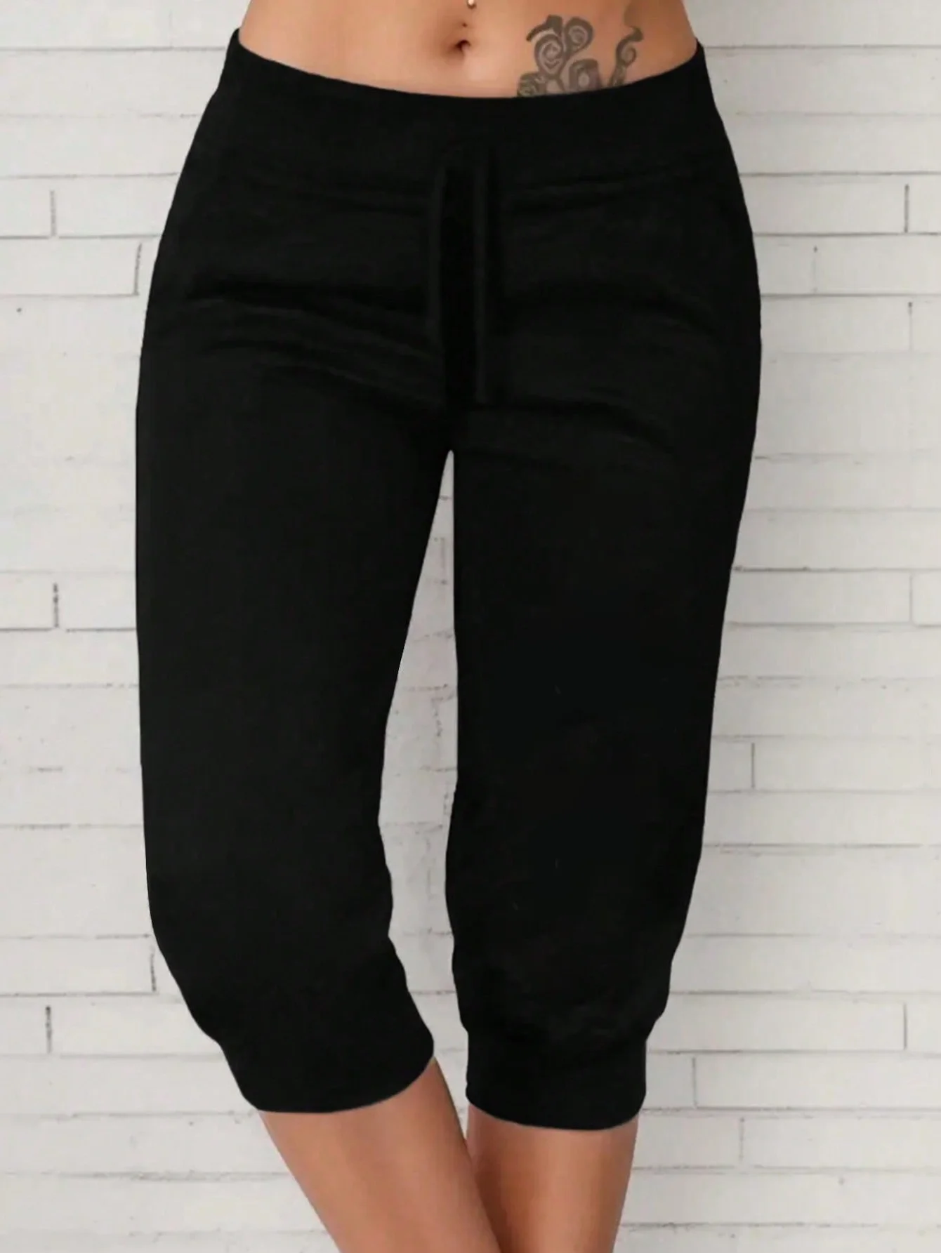 

2025 Plus Size Fashion Selection! Black Drawstring Three - Quarter - Length Athletic Pants (Plus Size). The Elastic Waist with a