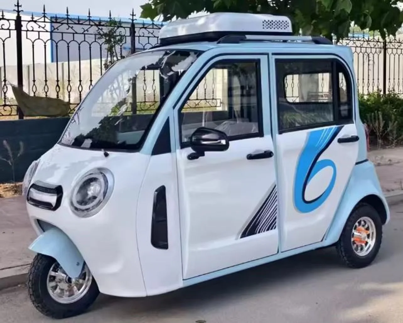 

Электрический скутер превосходного качества 60 В, 3-колесный закрытый 4-местный пассажирский мотоцикл для взрослых