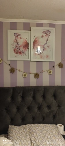Peel and Stick Striped Wallpaper, Self - Adhesive Removable Wall Decor, Available in Multiple Colors and Sizes photo review