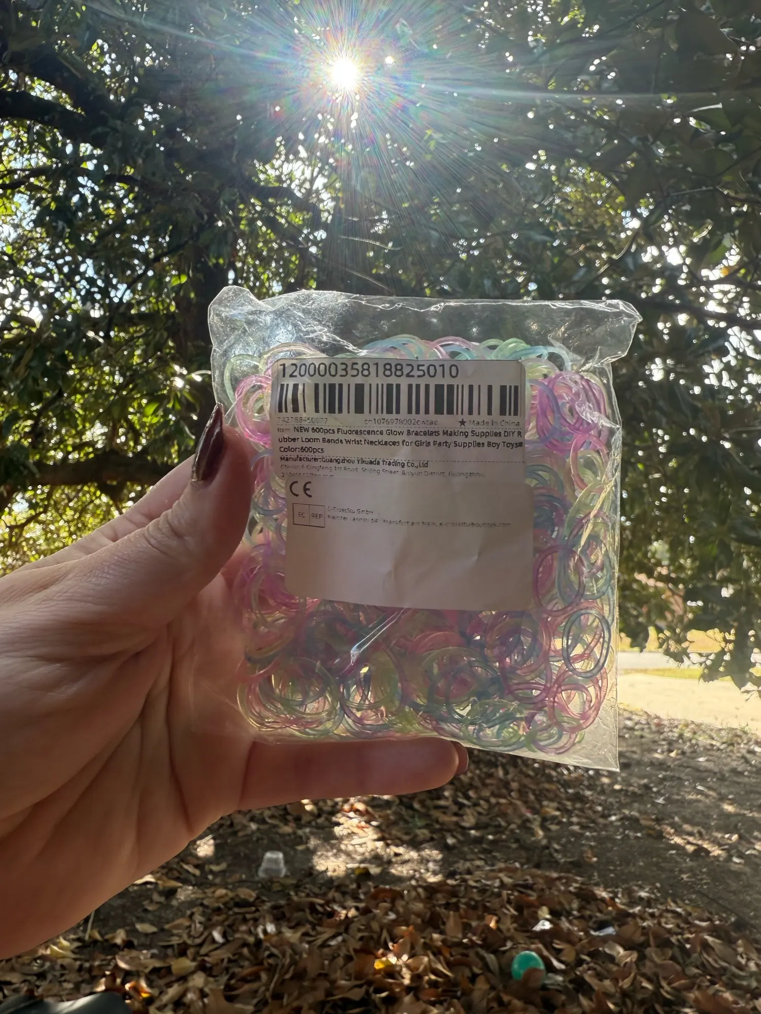 NEW 600pcs Fluorescence Glow Bracelets Making Supplies DIY Rubber Loom Bands Wrist Necklaces for Girls Party Supplies Boy Toys photo review