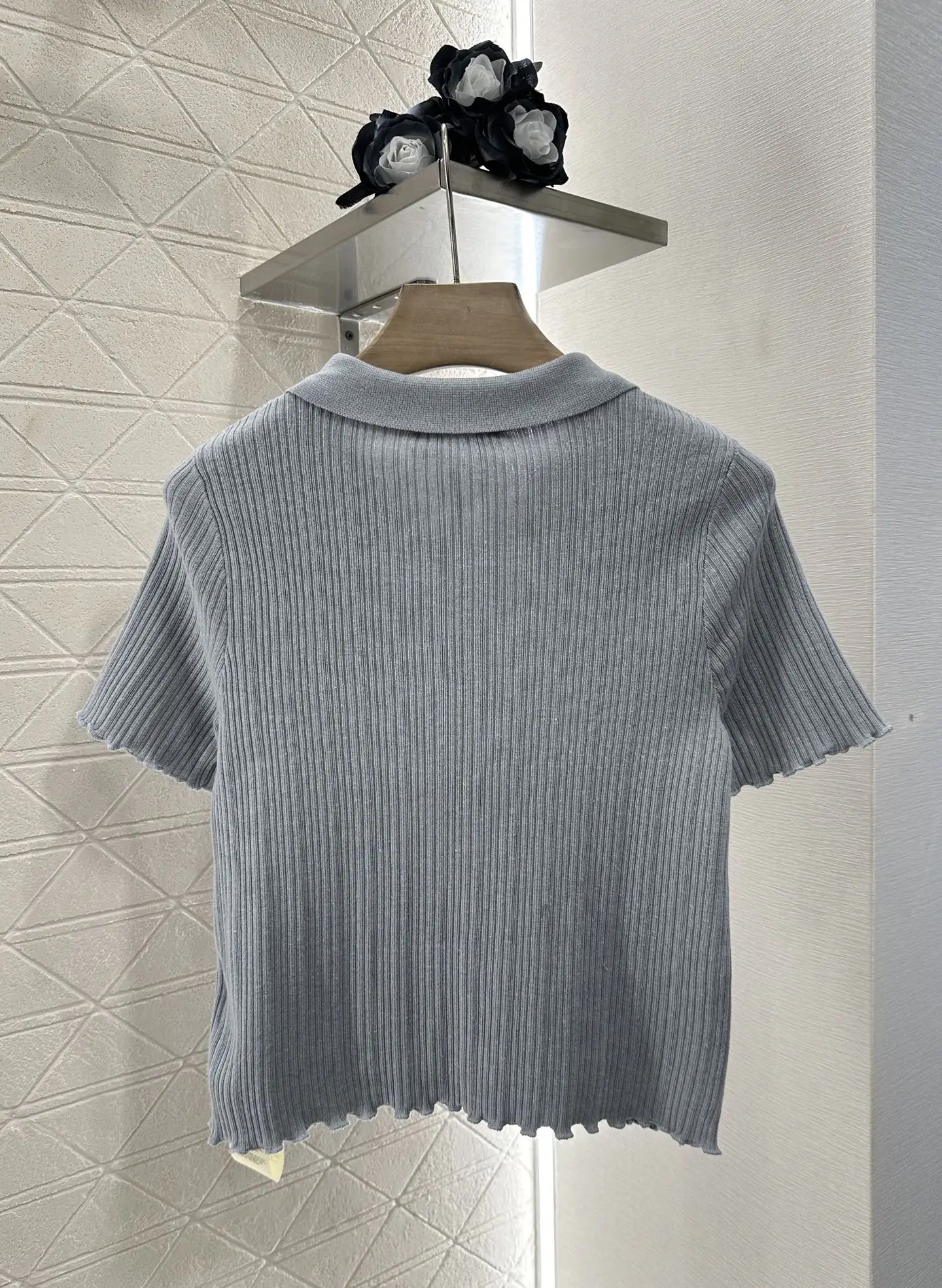 

Spring and Summer New Grey Round Neck Slim Knit Vest