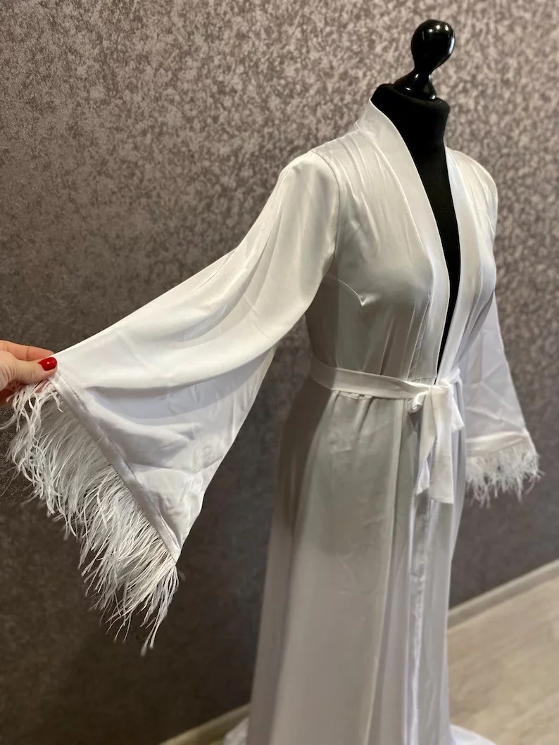 Bride Robe with Feather Sleeves Dressing Gown Sheer Kimono Bridal Party White Boudoir Floor Length Robes Sexy Lingerie