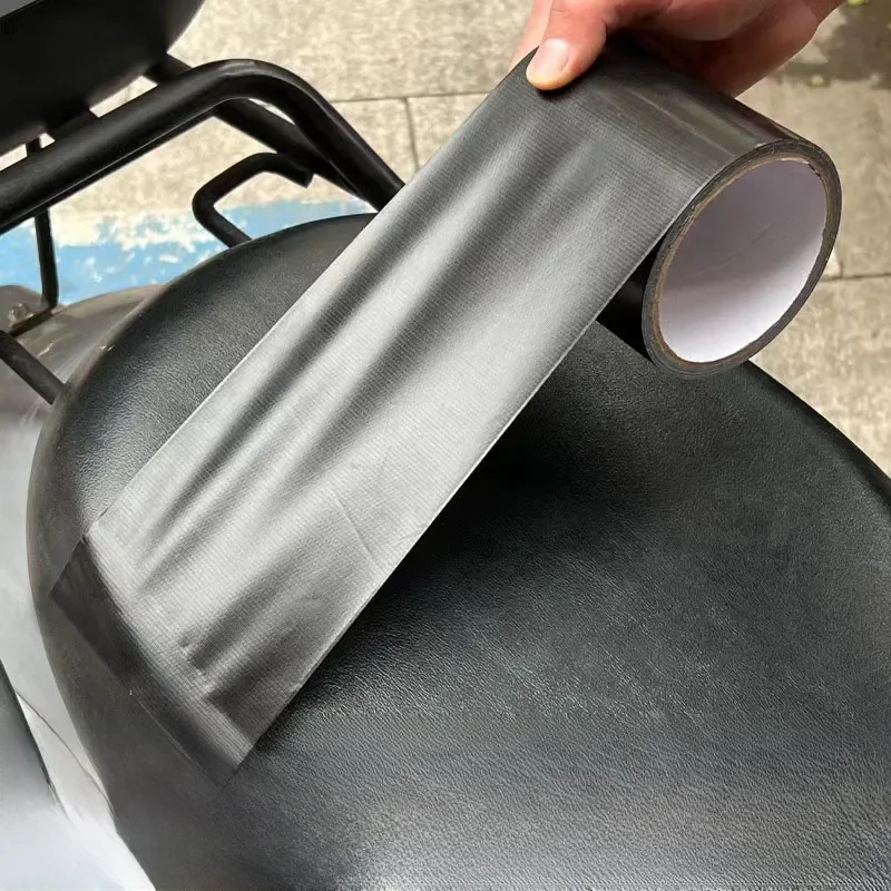 1 rolka samoprzylepna mocna łatka ze sztucznej skóry wodoodporna naprawa PU skuter motocykl skórzane krzesło sofa łatka DIY czarny — 2