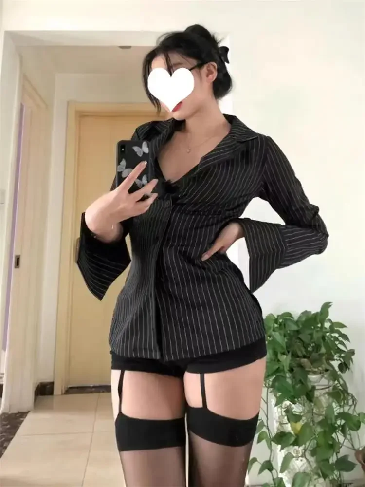 Bluzki w stylu vintage czarny pasek koszule slim fit z długim rękawem Top kobiety koreańska moda biurowa dama estetyczna elegancka koszula damska — zdjęcie 2