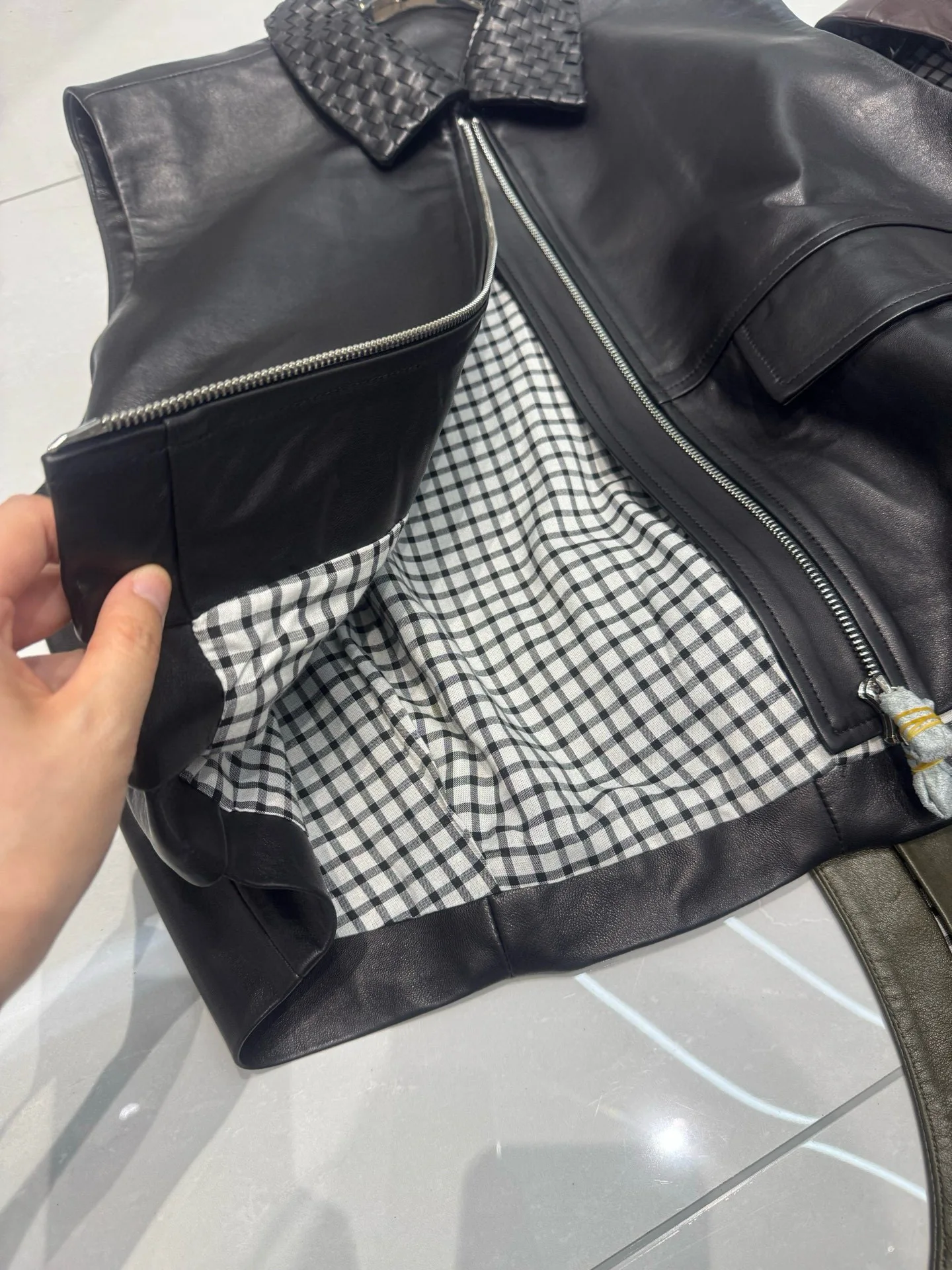 Autumn casual women's zipped genuine leather vest