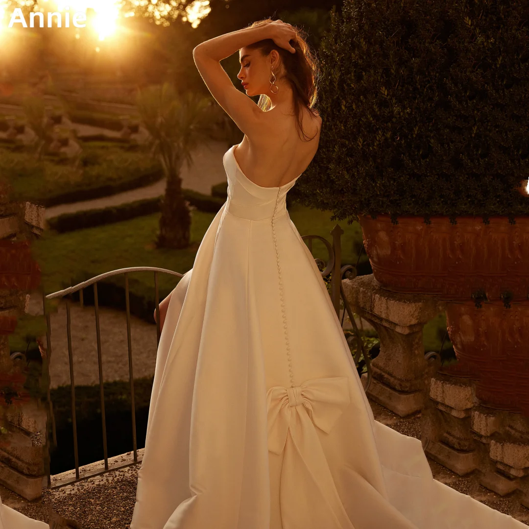 

Annie Button Bow At Back Prom Dresses White Satin Mop Evening Dresses Sexy Off-shoulder Party Dresses فساتين سهرة