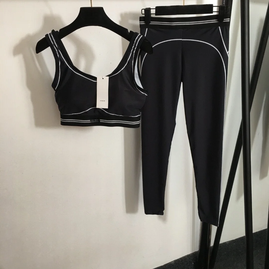 

2025 new yoga sports suit, camisole + elastic slimming leggings