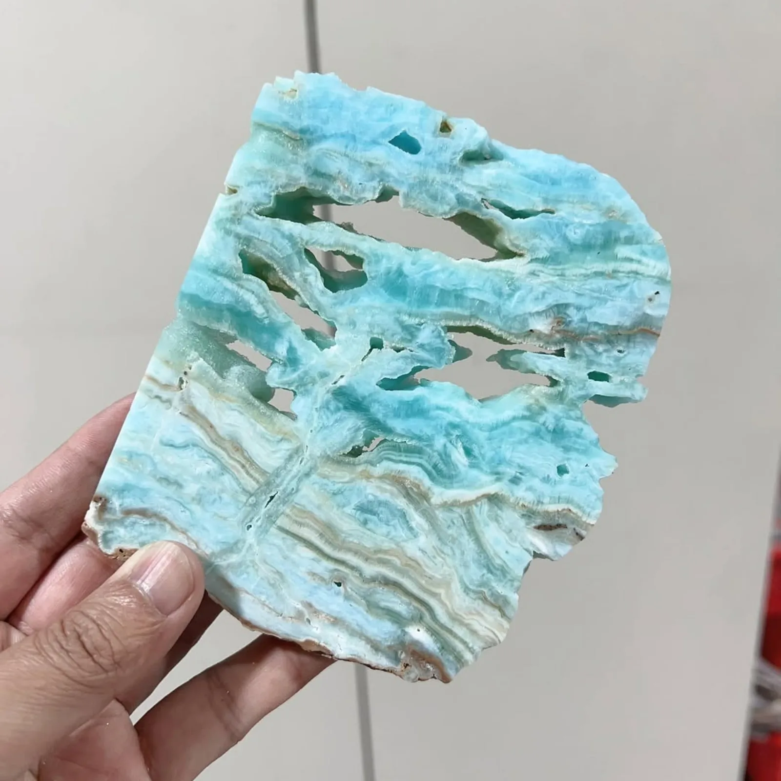 قطعة واحدة من ألواح الهيميمورفيت غير المنتظمة، مناسبة للديكور المنزلي، اختيار مثالي لهوايا العطلات