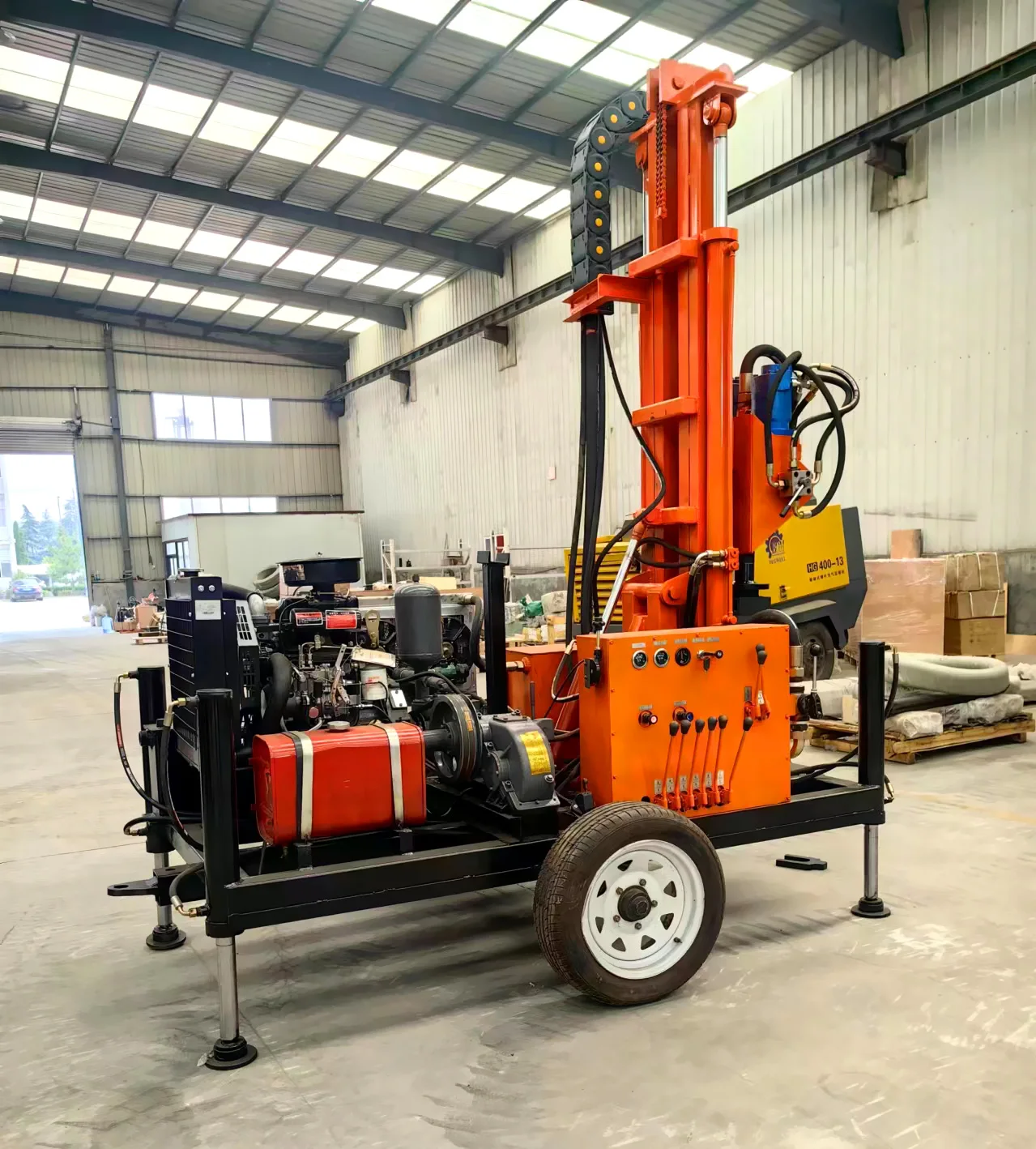 تخصيص 200M منصات حفر آبار المياه عجلات نوع منصات الحفر الهيدروليكية للبيع #4