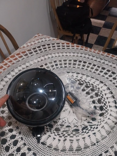 5.75 Inch Round LED Headlight photo review