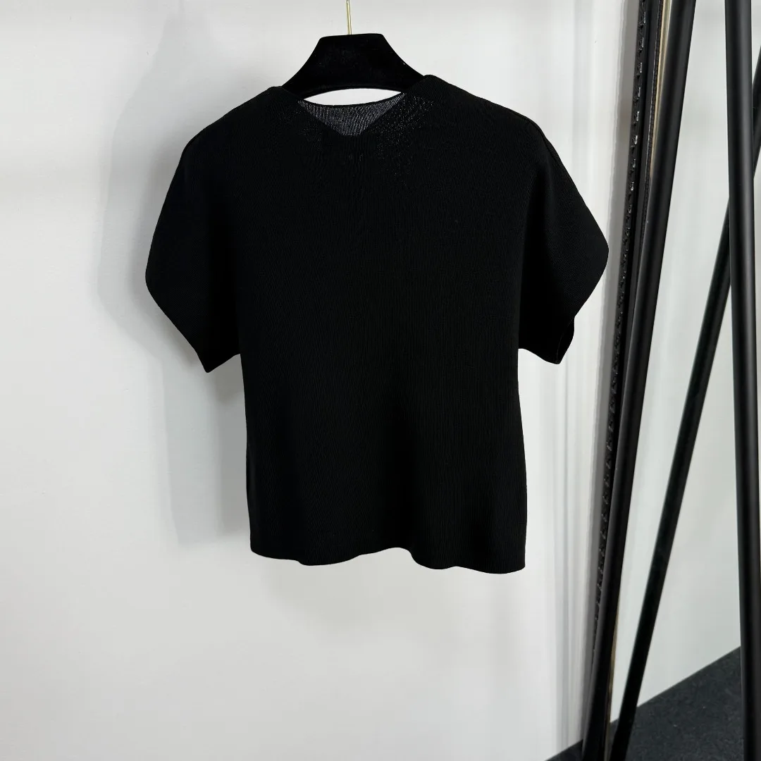 

2025 Spring/Summer Women's Slim-Fitting Short-Sleeved Knit Top
