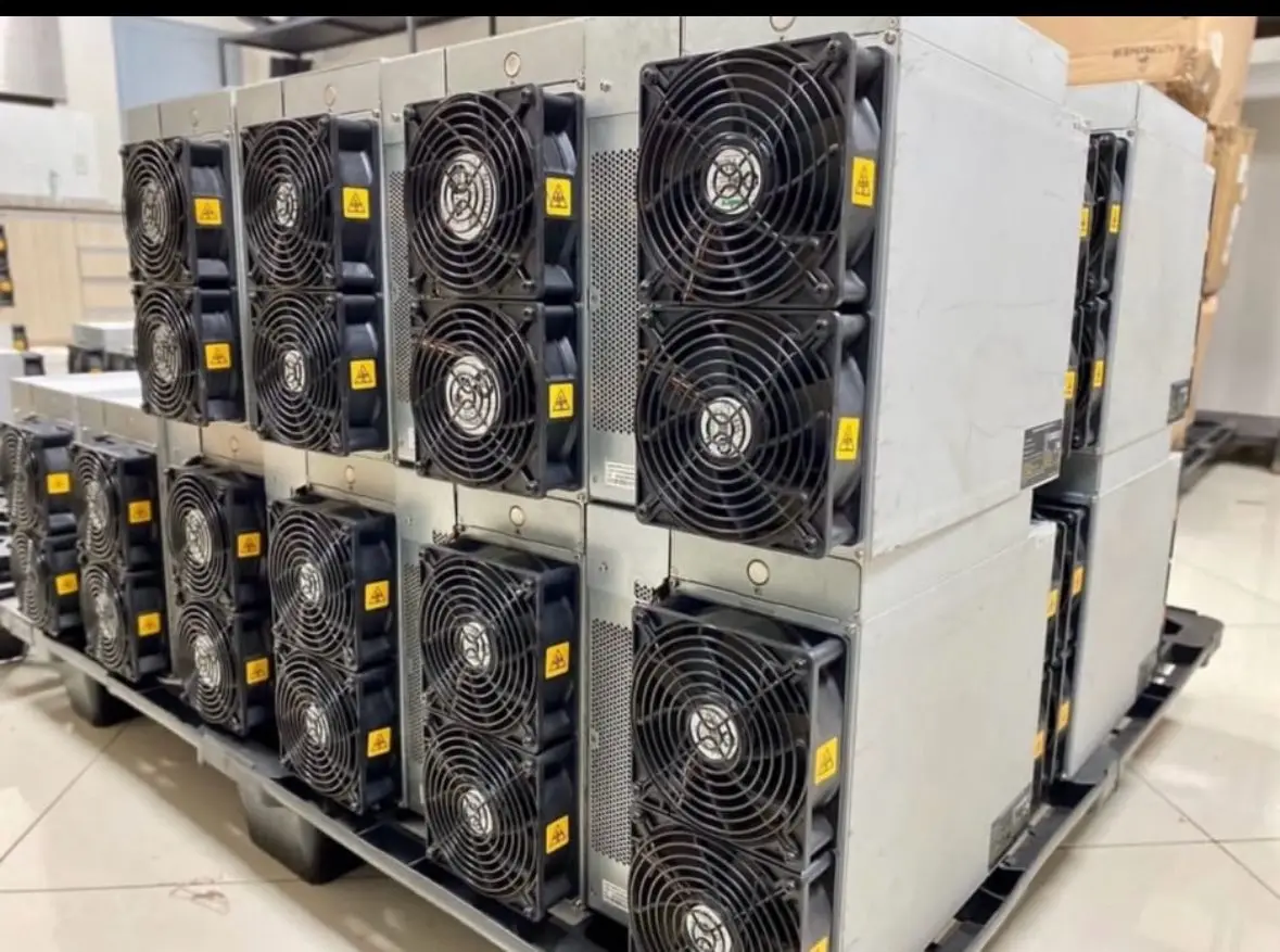 

Майнер Bitmain Antminer X9 1Mh/s 2472W для XMR